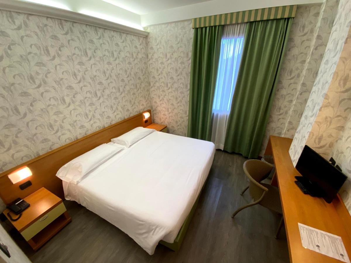 Hotel Embassy Pero Dış mekan fotoğraf