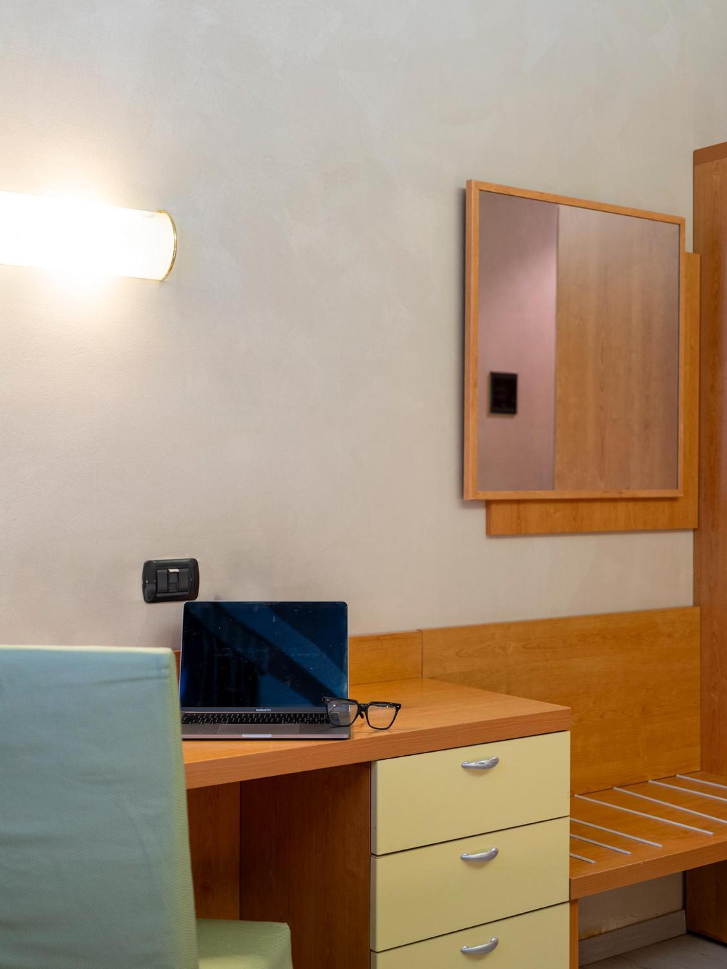 Hotel Embassy Pero Dış mekan fotoğraf